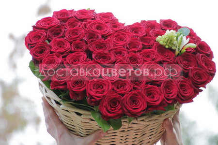Сердце из 51 красной розы "Мое сердце"